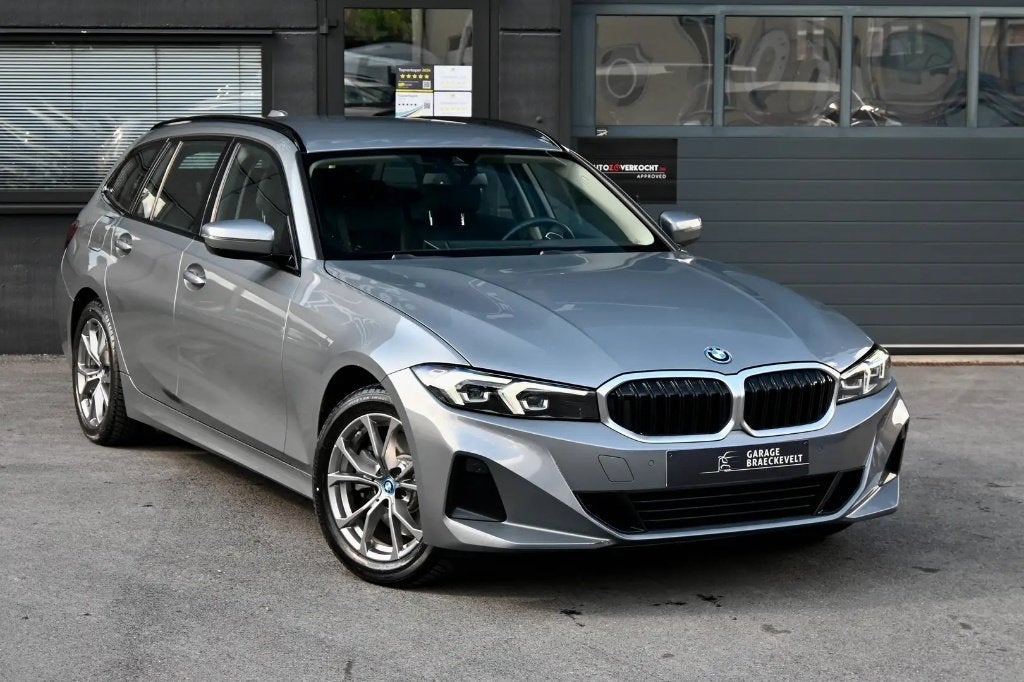 BMW 320e Plug in - Sportseats - Trekhaak - LED - Cruise -PDC, Automaat, 1998 cc, Achterwielaandrijving, 4 cilinders