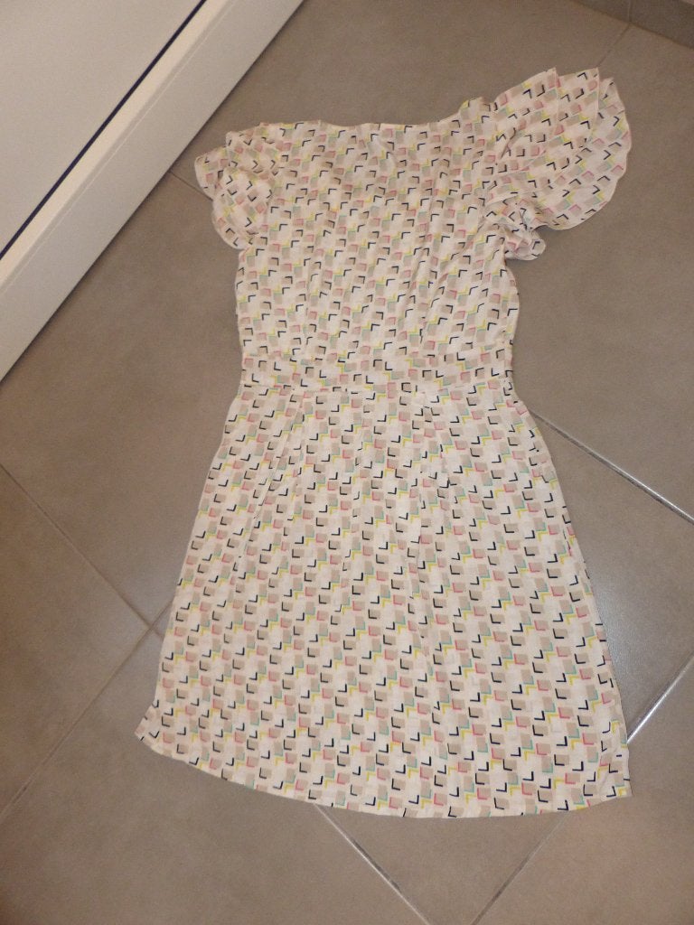 Jolie robe imprimée Vero Moda - taille 38, Taille 38/40 (M), Enlèvement ou Envoi, Vero Moda, Comme neuf