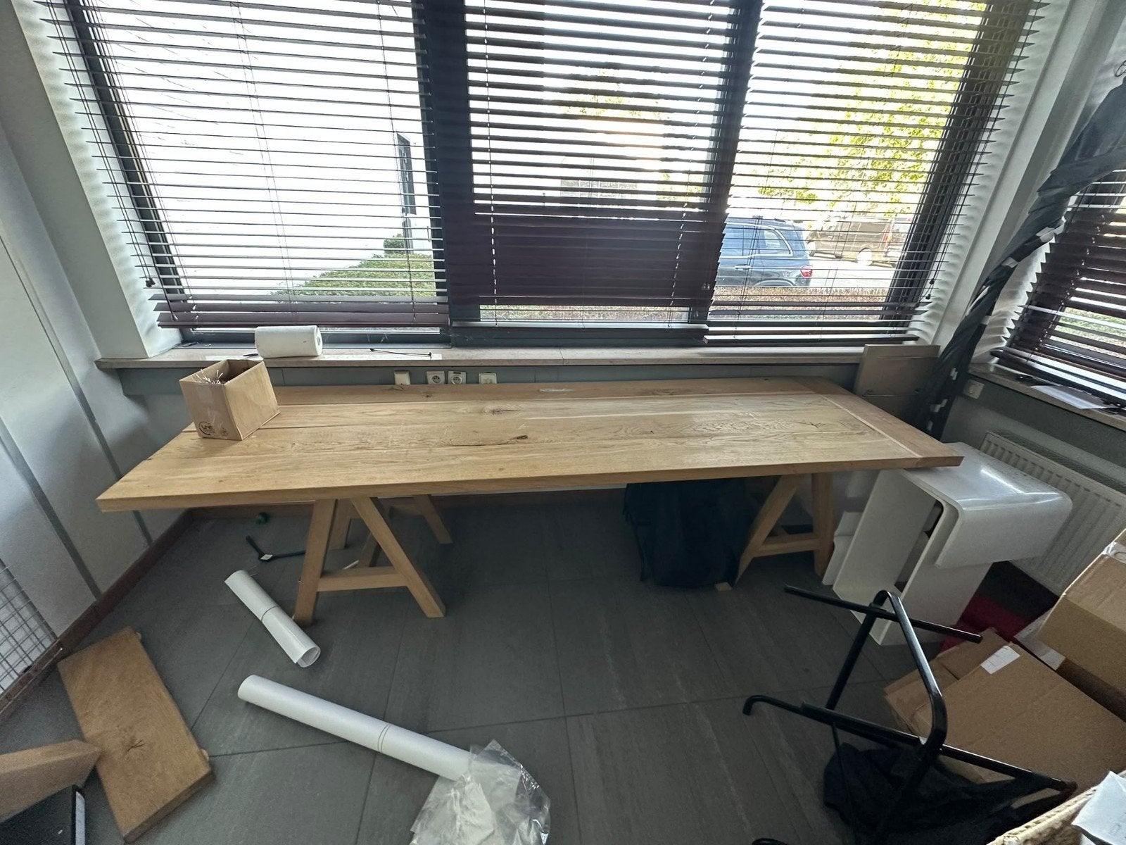 Grande table en bois massif – 240  90 cn
À vendre grande ta, Enlèvement