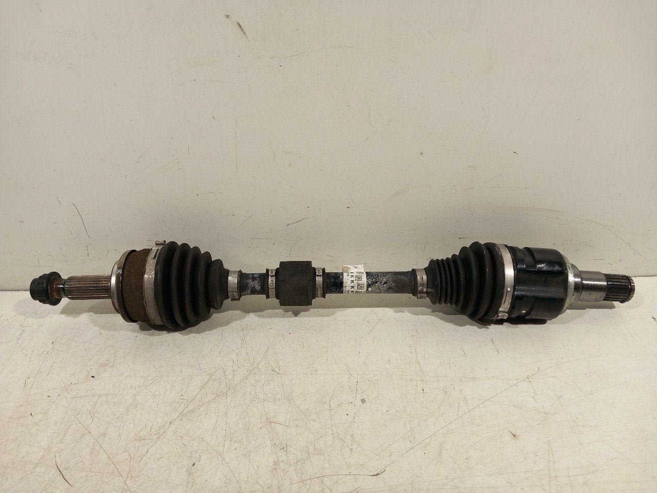 Aandrijfas links voor Suzuki Swace, Onderdelen@venauto.nl, Van der Ven Autorecycling B.V., Gebruikt, Ettenseweg 76, 4706 PB Roosendaal, The Netherlands