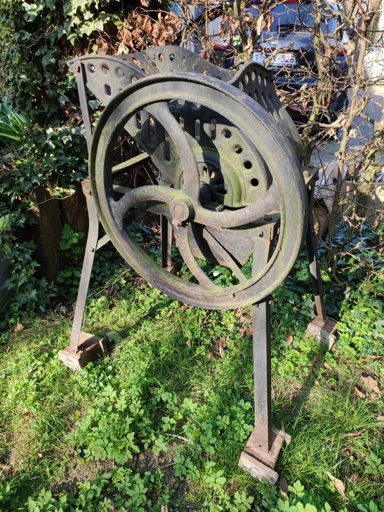 Bettravier ancien en fonte et acier forgé - jardinière, Enlèvement, Utilisé