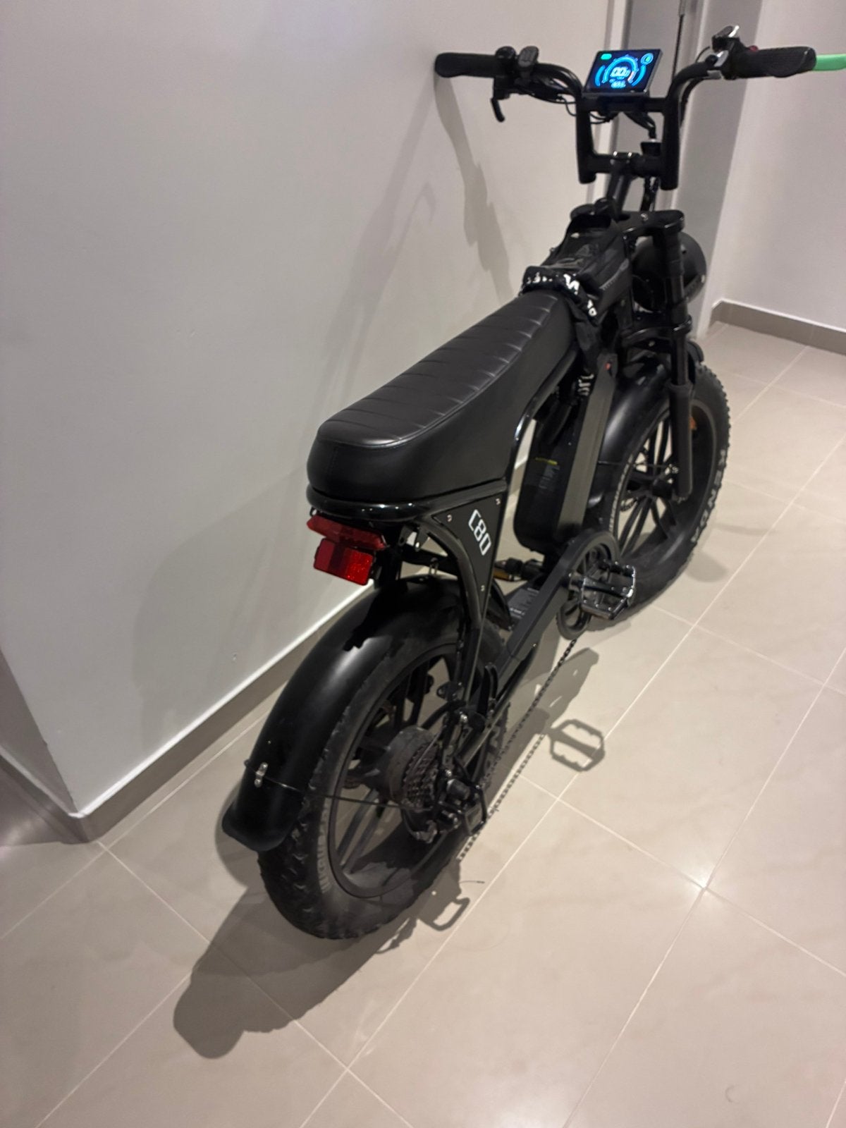 Fatbike c80 editie (ZIE BESCHRIJVING), Ophalen, Gebruikt, 50 km per accu of meer