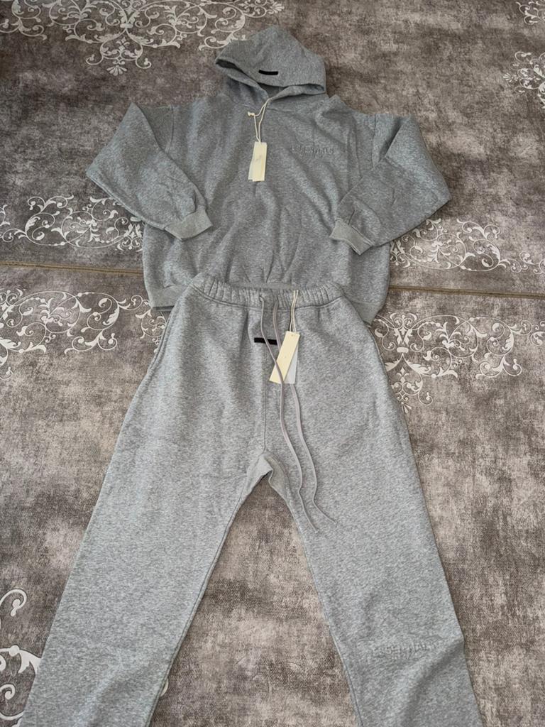 Essentials Fear of God Trainingsset - Nieuw, Kleding | Dames, Jumpsuits, Zo goed als nieuw, Beige, Ophalen of Verzenden