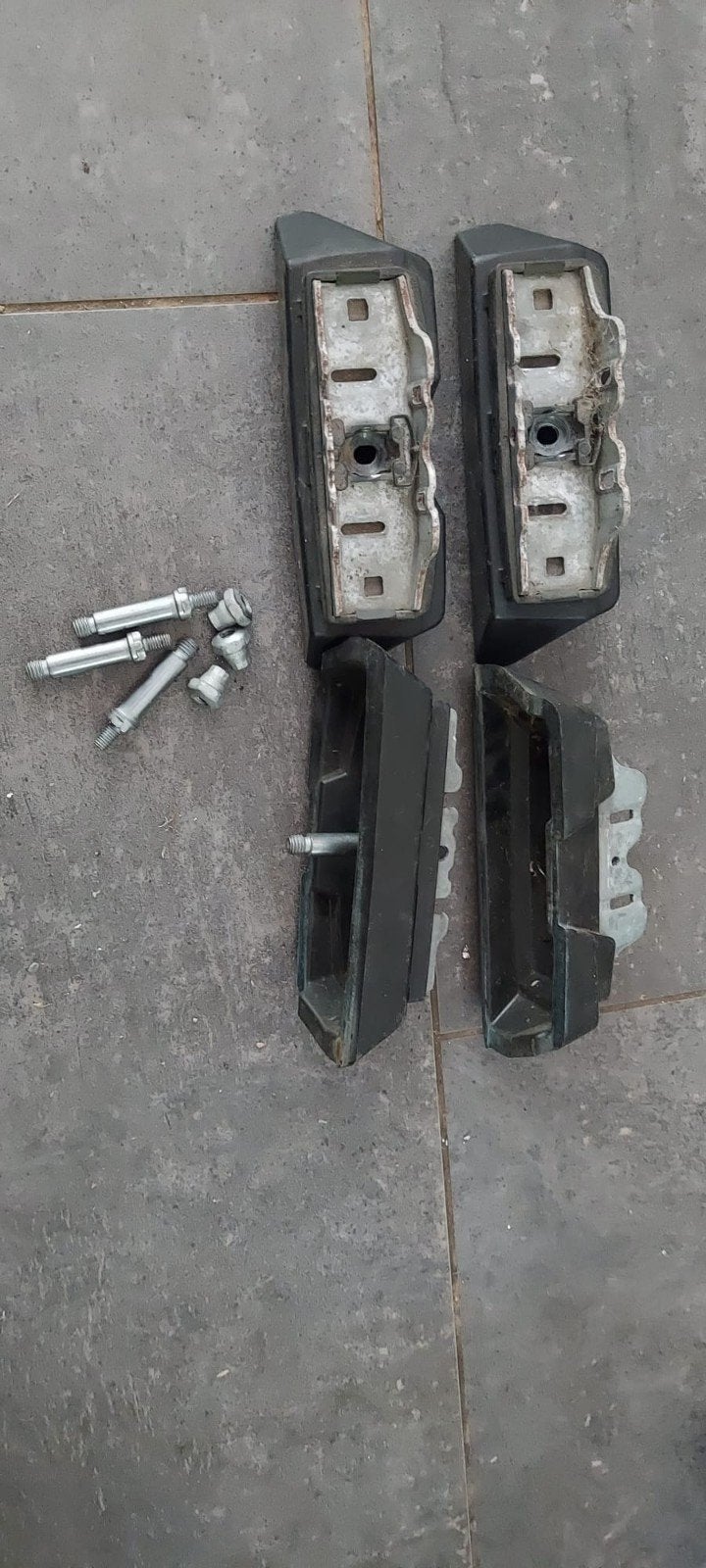 Thule Kit fixpoint 4-pack montagekit voor dakdragerssysteem, Autos : Pièces & Accessoires, Éclairage, Fiat, Mitsubishi, Enlèvement