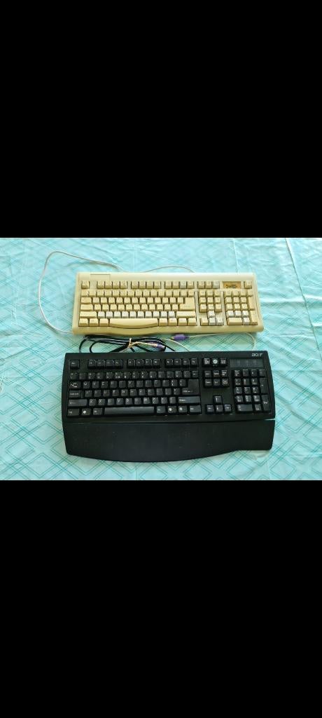 Oudere Toetsenborden, Computers en Software, Toetsenborden, Gebruikt, Qwerty, Bedraad, Ophalen