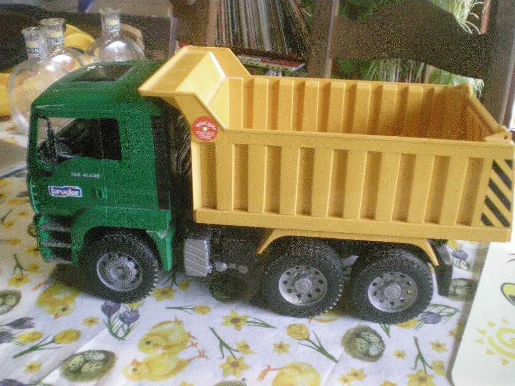 kiepcamion bruder, Kinderen en Baby's, Speelgoed |Speelgoedvoertuigen, Ophalen of Verzenden, Zo goed als nieuw