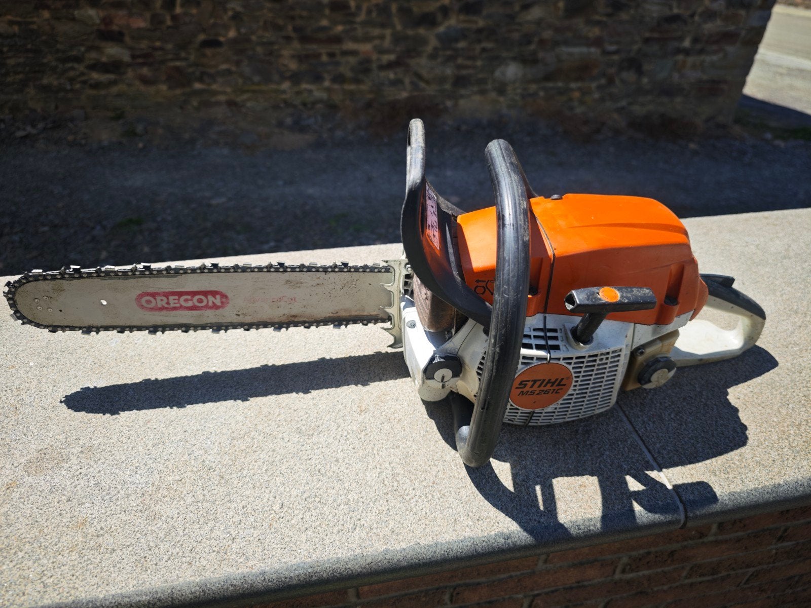 tronçonneuse Stihl ms261c

La tronç, Enlèvement, Tronçonneuse