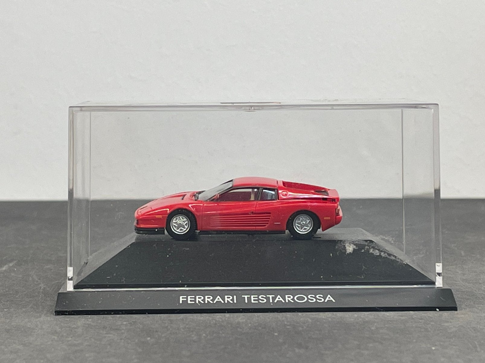 Herpa FERRARI Testarossa rood 1:87 PC-box, Hobby & Loisirs créatifs, Voitures miniatures | 1:87, Enlèvement ou Envoi, Comme neuf