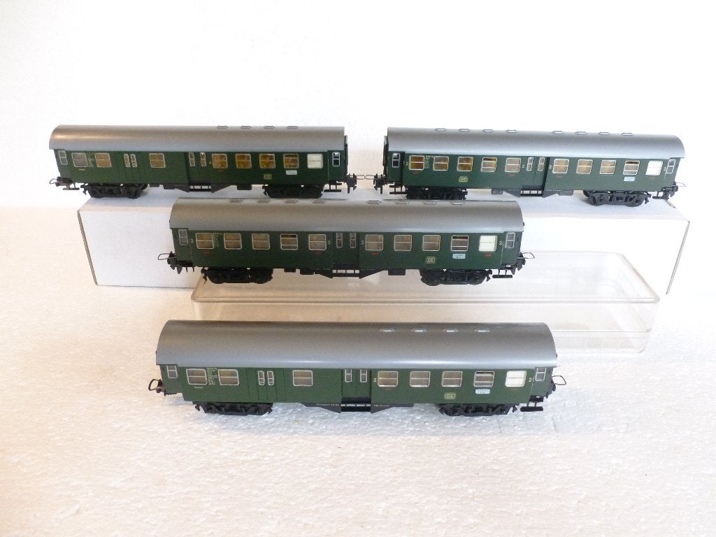 TRAINS HO, Hobby en Vrije tijd, Modeltreinen | H0, Ophalen of Verzenden, Gelijkstroom, Wagon, Trix