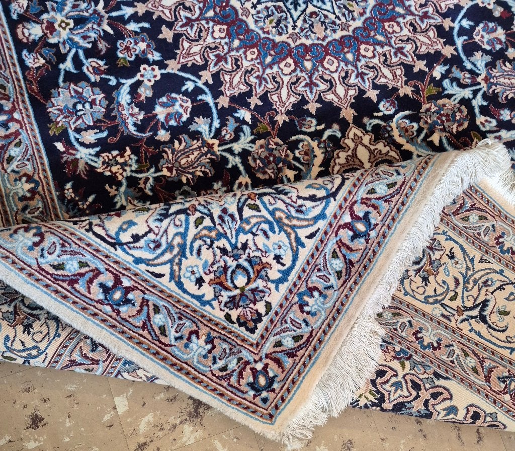 perzisch tapijt nain, Enlèvement