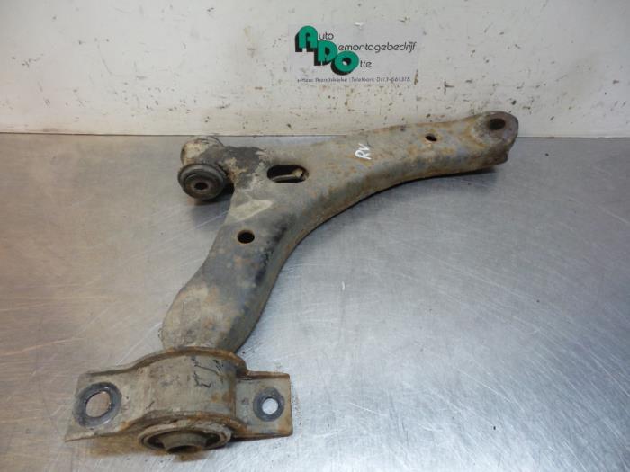 Draagarm rechts-voor van een Ford Connect (Connect 02-), Gebruikt, -, -, Ophalen of Verzenden