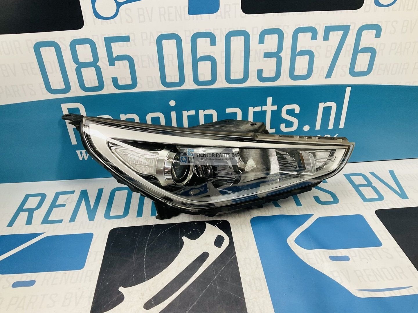 Koplamp Hyundai i30 Rechts Led 92102G4020 Origineel 2-G35-45, -, Utilisé, -, Enlèvement ou Envoi