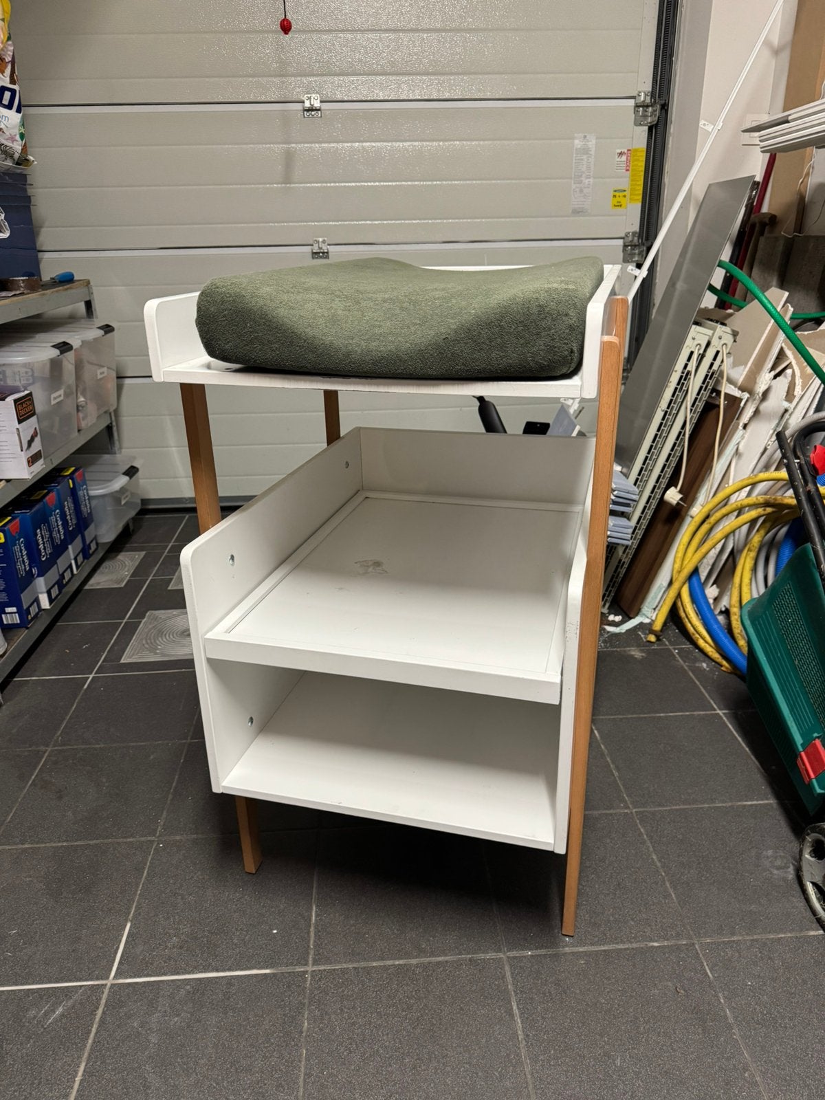 Pampertafel/verzorgingstafel met 2 kussens en overtrekken, Ophalen, Zo goed als nieuw