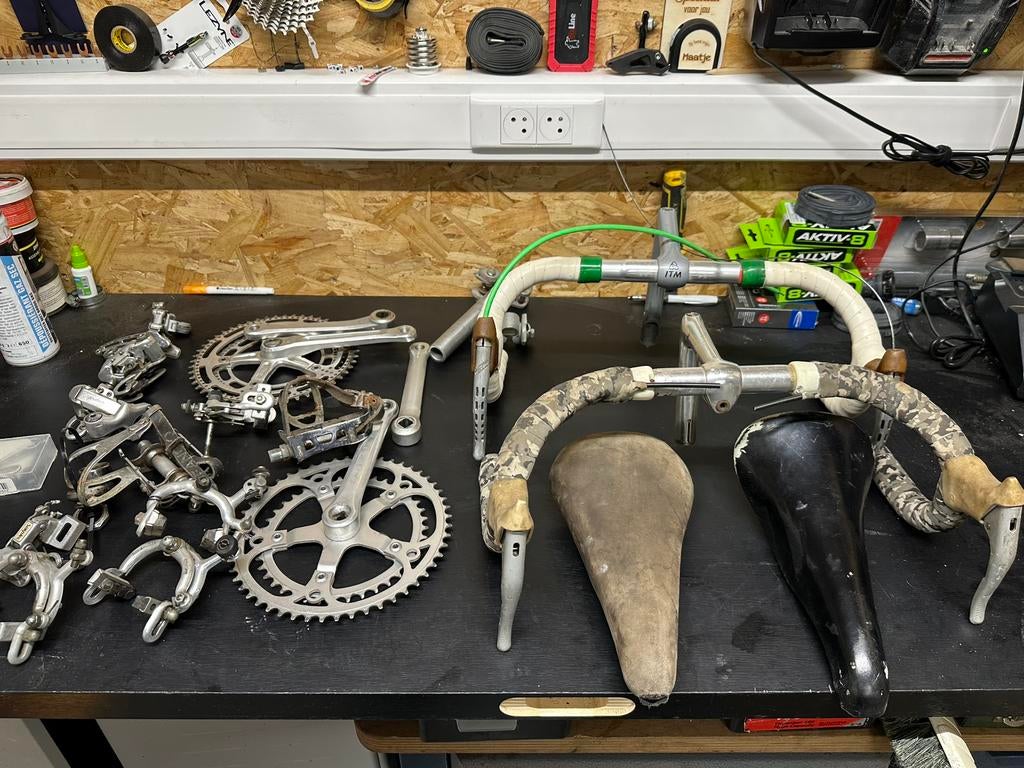 Oude racefiets onderdelen (retro) shimano 600, dura ace,…, Ophalen, Zo goed als nieuw