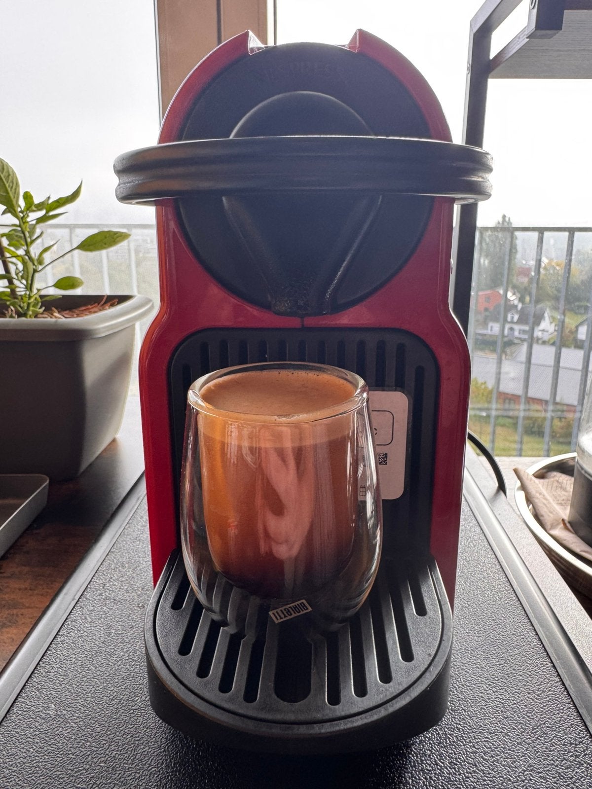 Nespresso-apparaat en capsulebakje, Ophalen, Gebruikt, Combi, 2 tot 4 kopjes