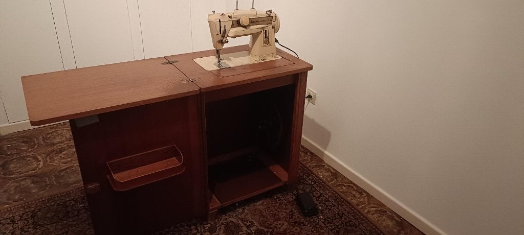 Vintage Singer naaimachine in originele kast, Antiek en Kunst, Ophalen