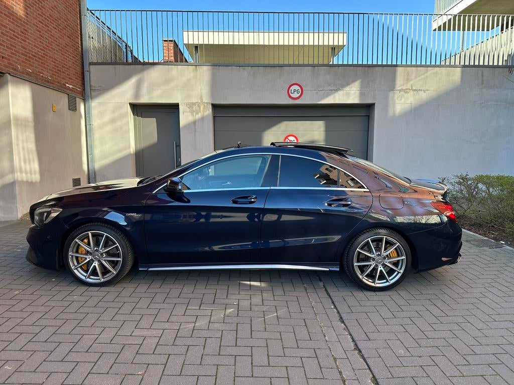 MERCEDES BENZ CLA45 4MATIC PERFORMANCE, Auto's, Mercedes-Benz, Automaat, CLA, Blauw, Berline