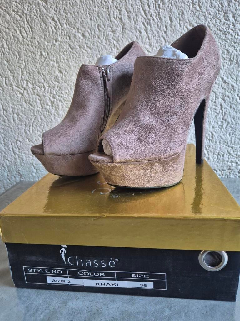 Enkellaarsjes Chassé Peep-toe met Hoge Hak  - STUNT € 5,-, Vêtements | Femmes, Chaussures, Neuf, Autres couleurs, Chaussures à haut talons
