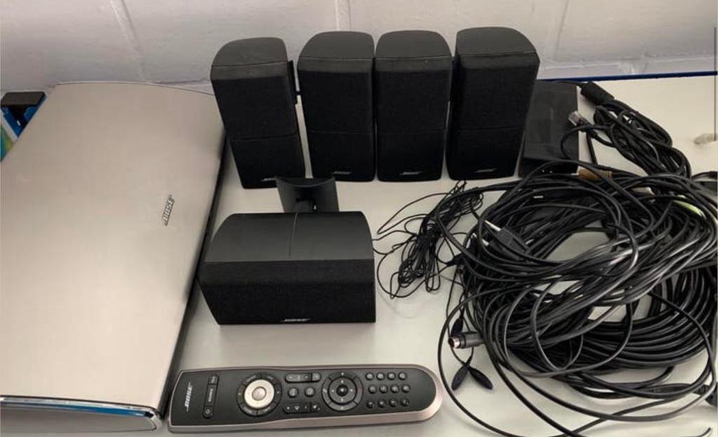 BOSE AV20 Control, console complète, haut-parleurs, câbles, Autres marques, Enlèvement ou Envoi, Autres lecteurs, Utilisé