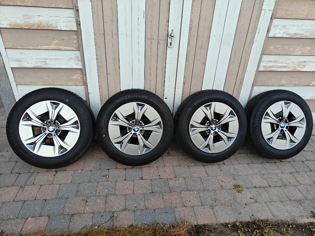 Jantes BMW iX1 17" style 864 avec pneus d'été Vredestein, Autos : Pièces & Accessoires, Pneus et Jantes, Véhicule de tourisme