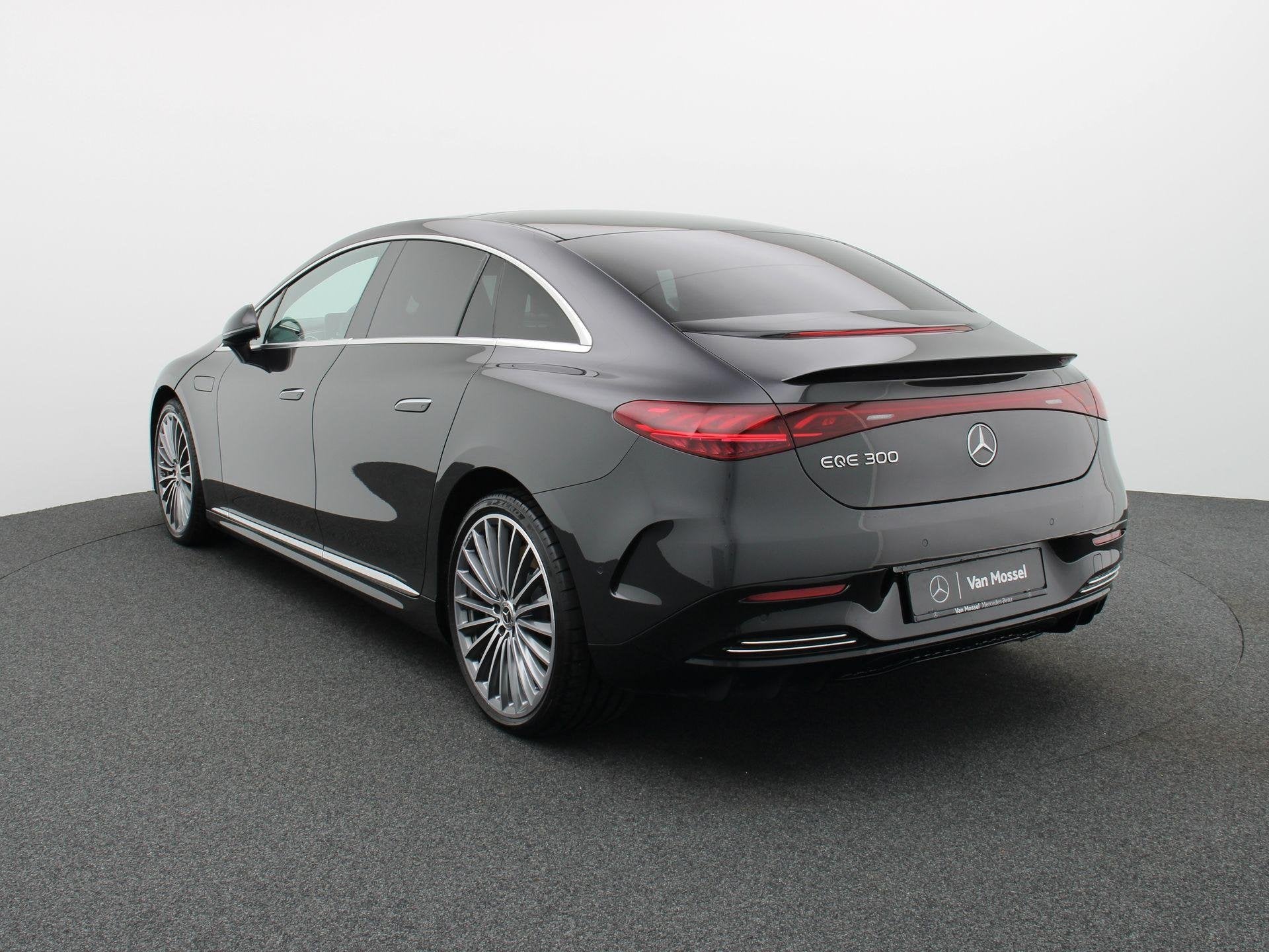 Mercedes-Benz EQE 300 AMG Line + AIRMATIC + PANORAMISCH DAK, Auto's, Automaat, Achterwielaandrijving, Gebruikt, 89 kWh