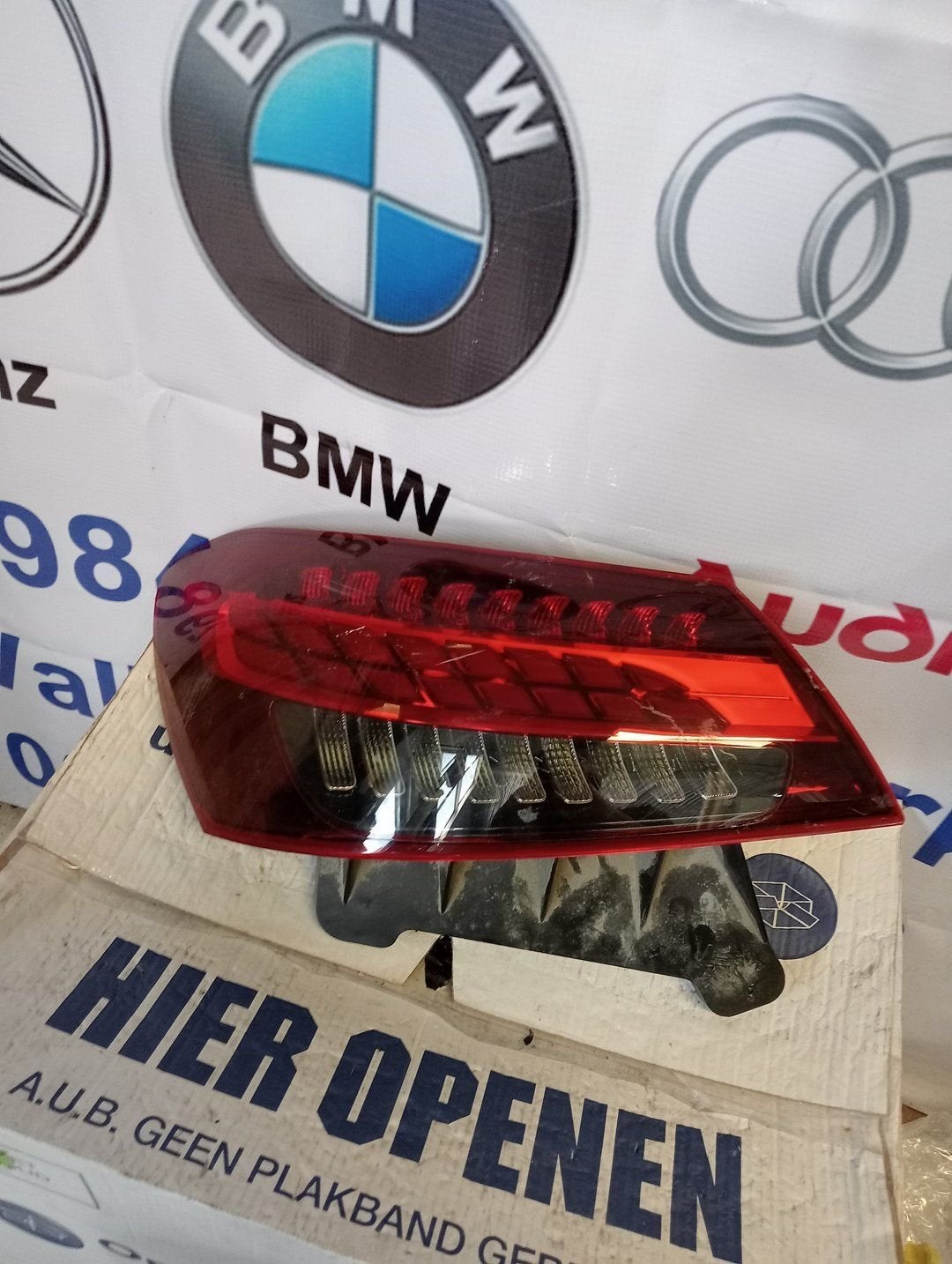 Achterlicht links van een Mercedes E-Klasse, Gebruikt, -, Ophalen of Verzenden, -