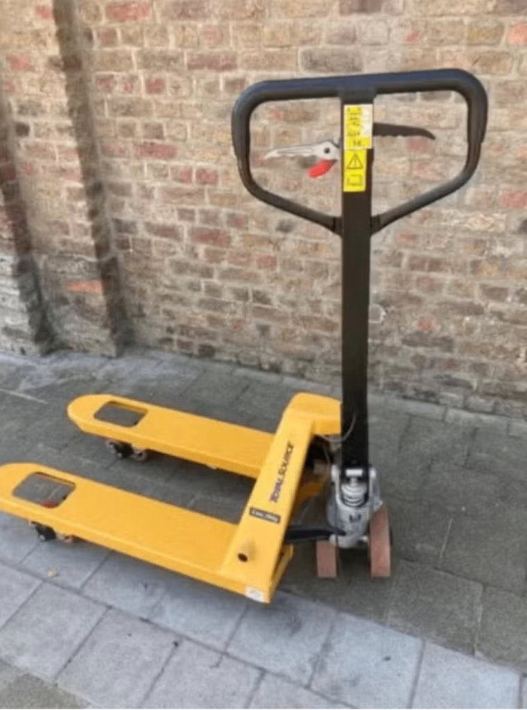 korte transpallet met rem, Ophalen