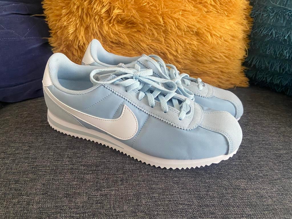 Nike cortez taille 39, Neuf, Enlèvement ou Envoi, Autres couleurs, Sneakers et Baskets
