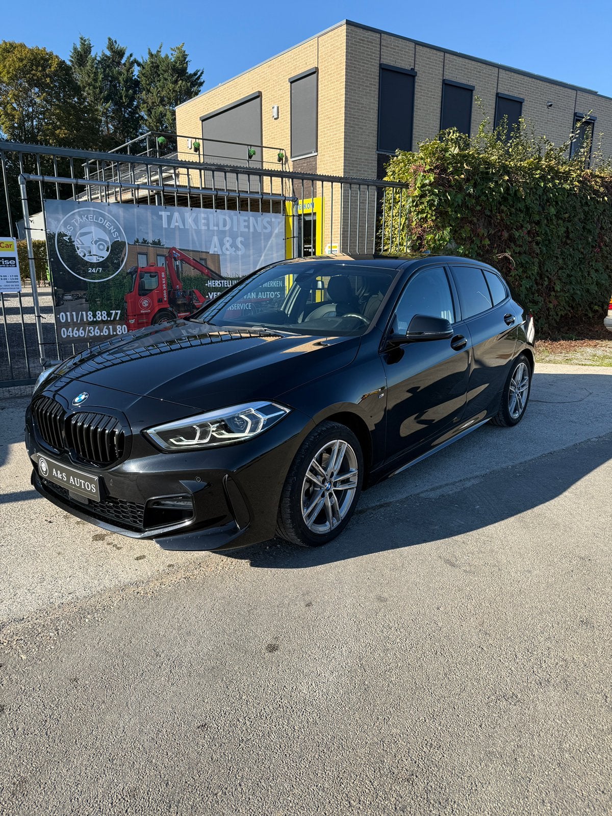 BMW 116i | M PAKKET | AMBIANCEVERLICHTING | 2022 | NAVI, Auto's, https://public.car-pass.be/vhr/22fbd929-e49a-4887-9027-fd7830b73a8d