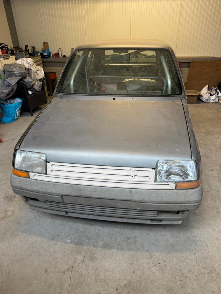 Renault 5 GT turbo body, Voorwielaandrijving, Mistlampen, Renault, Handgeschakeld