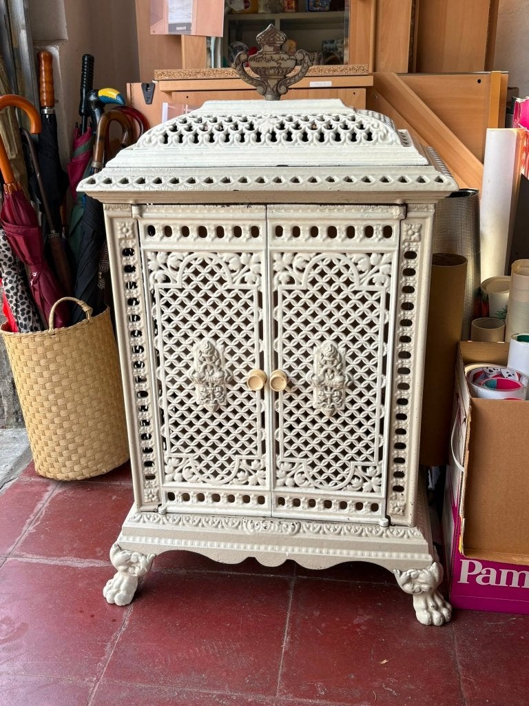 ancienne garniture en fonte de poële, Antiquités & Art, Enlèvement