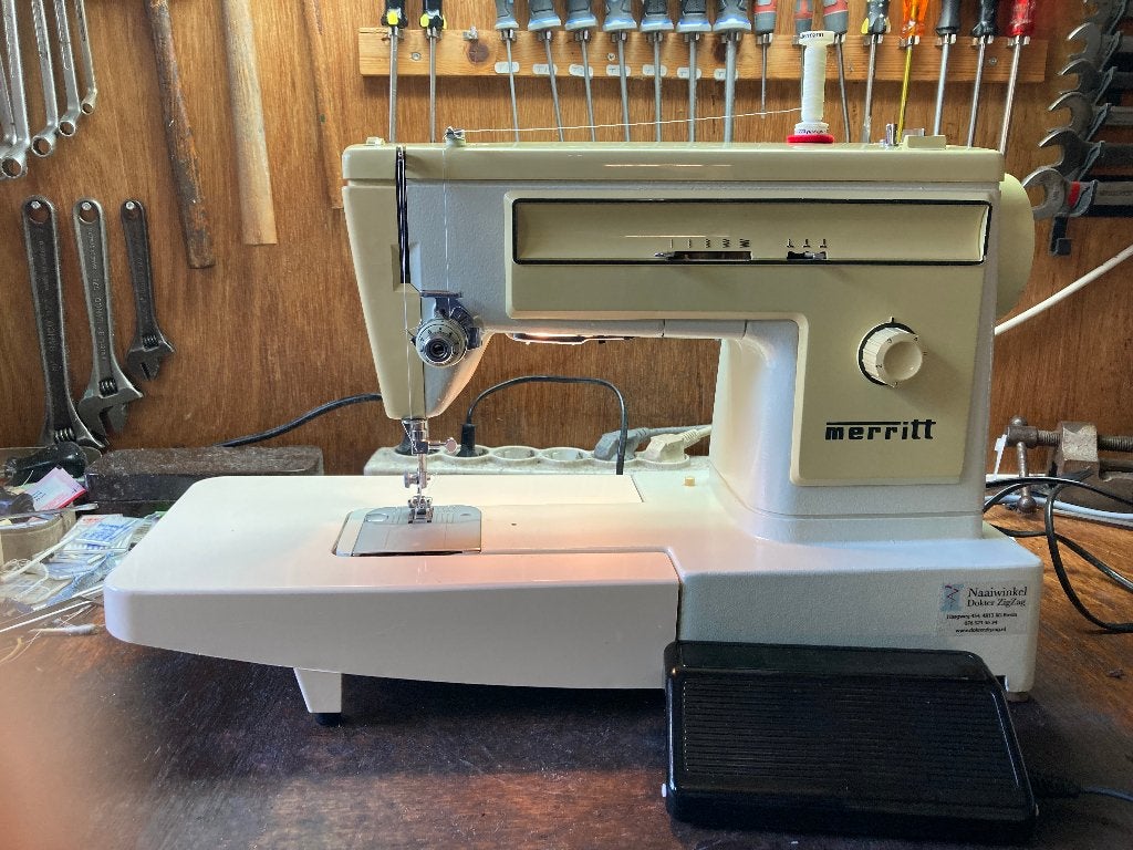Merrit zigzag naaimachine met vrije arm (Singer), Hobby en Vrije tijd, Ophalen of Verzenden, Gebruikt, Naaimachine, Singer
