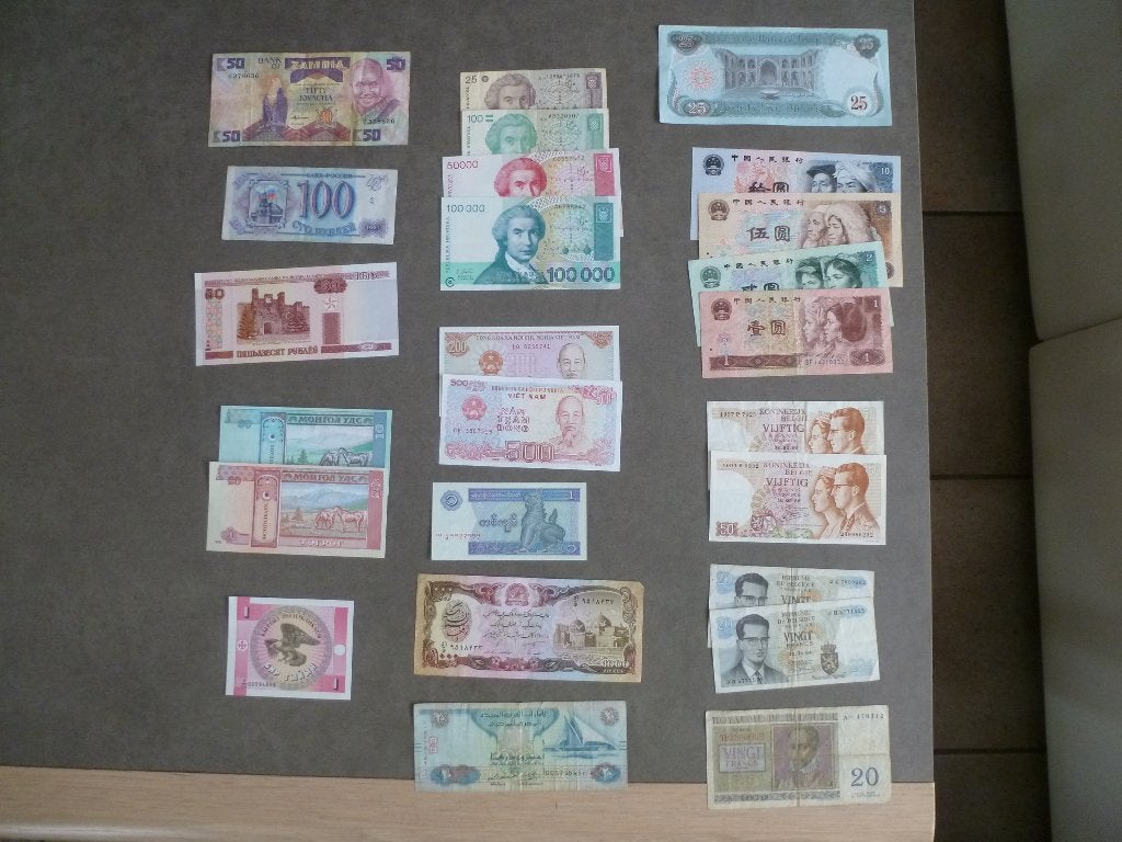 20 bankbiljetten uit verre landen in goede en SUPER-staten, Verzamelen, Ophalen of Verzenden, Gebruikt