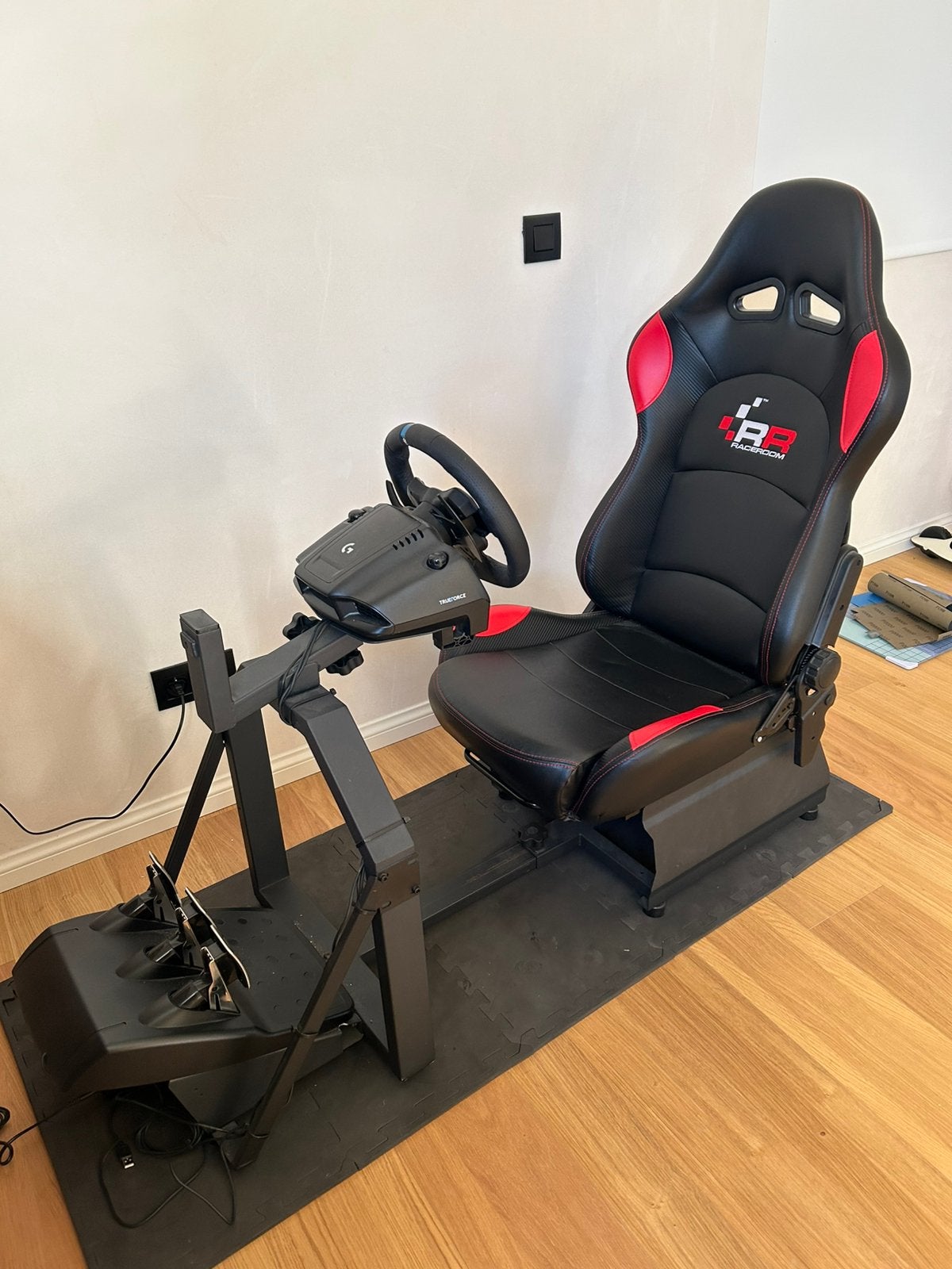 Race sim (stuur, pedalen & stoel), Games en Spelcomputers, Ophalen, Zo goed als nieuw