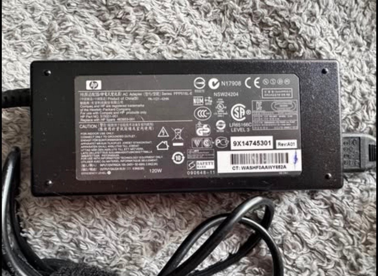 HP originele laptopoplader, Computers en Software, Ophalen, Zo goed als nieuw