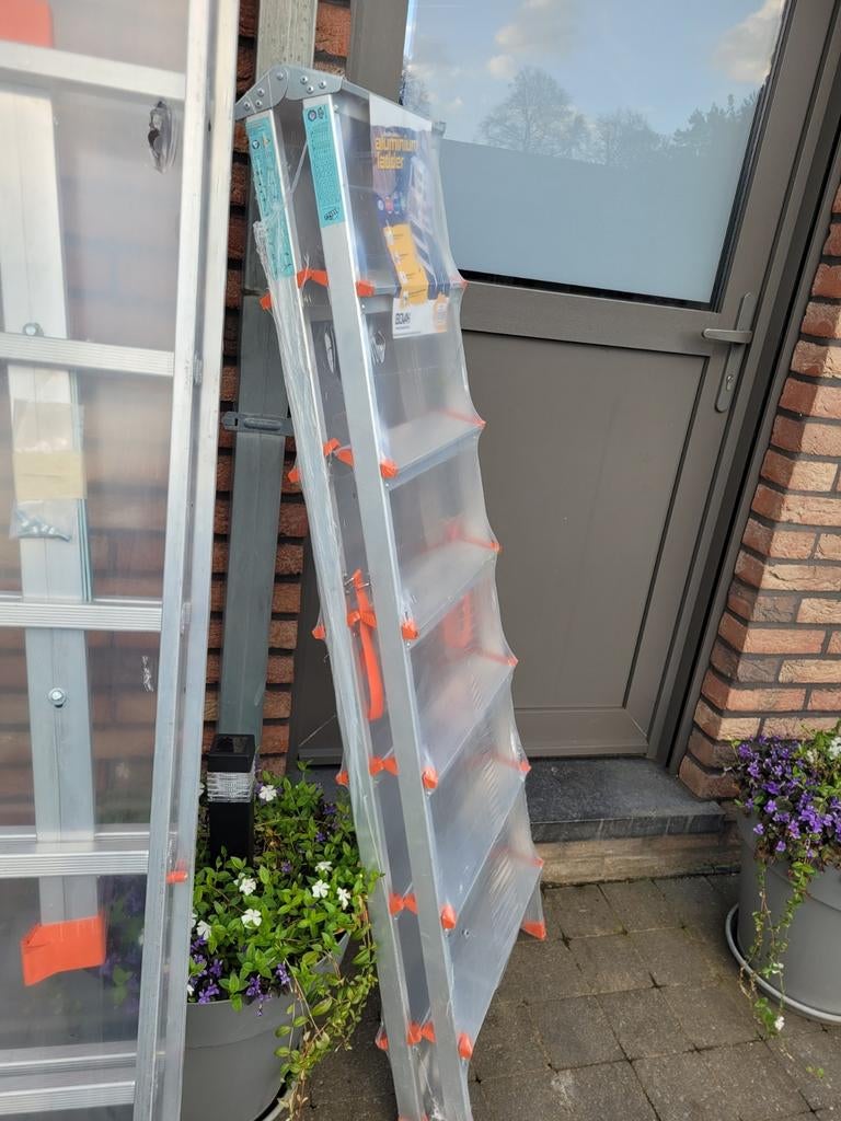 Nieuwe ladders, Doe-het-zelf en Bouw, Ladders en Trappen, Ophalen of Verzenden, Ladder