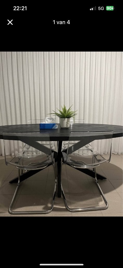 Zwarte ovale eettafel zo goed als nieuw, Huis en Inrichting, Ophalen, 100 tot 150 cm, Zo goed als nieuw, 150 tot 200 cm