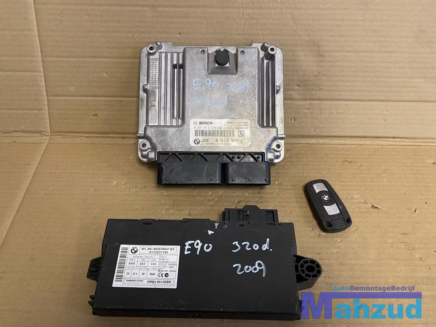 BMW 3 SERIE E90 320D Contactslot met ecu BCM 2004-2012, Petuelring 130
80788  Munich, DE, Info@bmw.de, Utilisé, BMW