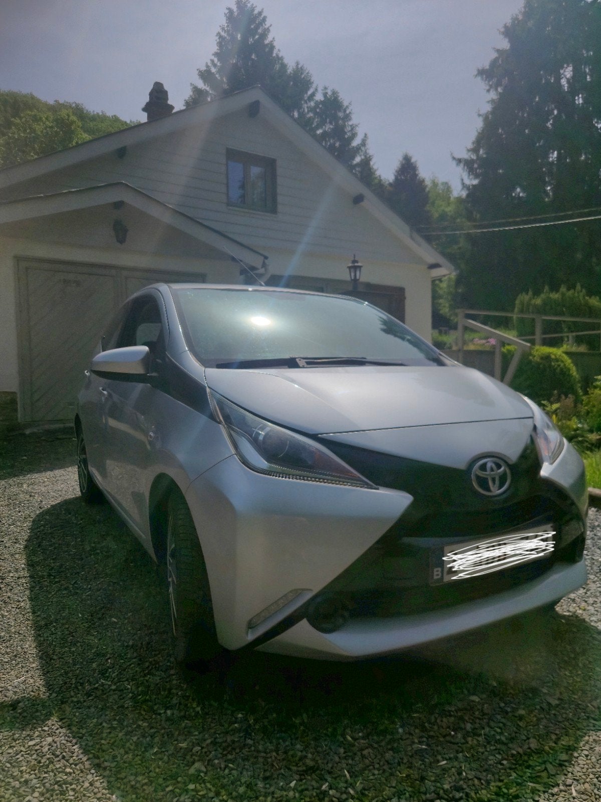 Toyota Aygo 1.0 Essence – 2016 – 105 600 km, Auto's, Toyota, Particulier, Aygo, Achteruitrijcamera, Elektrische ramen, Parkeercamera