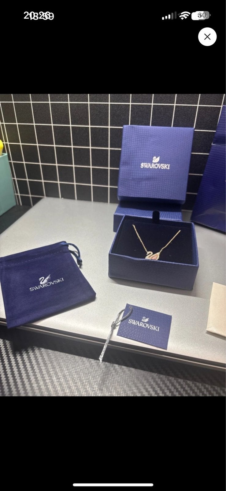Nieuw origineel in verpakking Swarovski zwaantje rose goud, Ophalen of Verzenden, Nieuw, Roze, Softcase