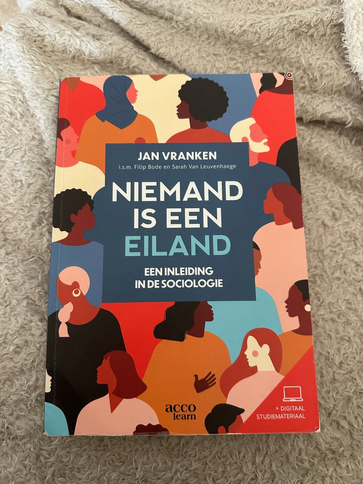 Niemand is een eiland, Livres, Grossesse & Éducation, Enlèvement, Comme neuf