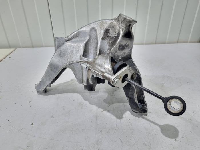 Support moteur d'un Audi A4, -, 3 mois de garantie, Audi, Utilisé