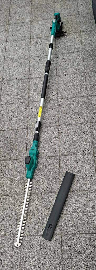 Telescopisch accuheggeenschaar  inclusief accu en oplader, Ophalen, Accu