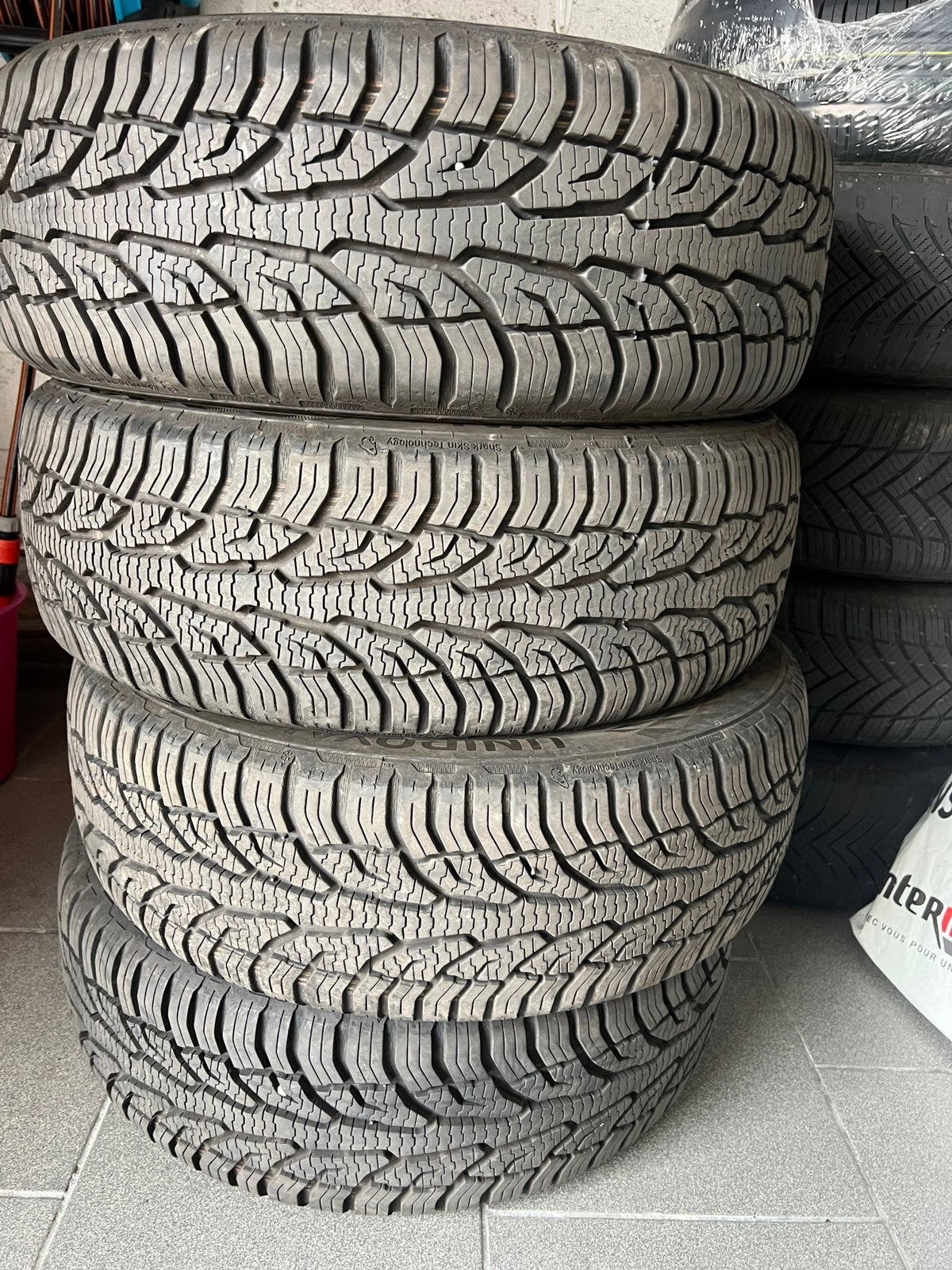 Uniroyal banden voor 4 seizoenen., Auto-onderdelen, Banden en Velgen, Ophalen, All Season, Band(en)