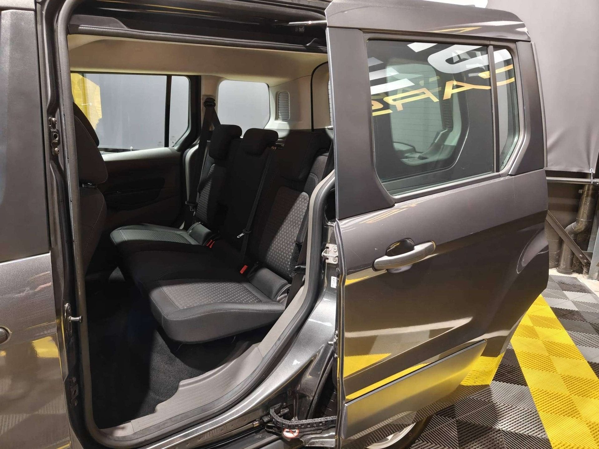 Ford Tourneo Connect 1.0 Titanium 5-zit/Airco/Cruise/Lane as, Autos, Argent ou Gris, Achat, 998 cm³, Entreprise