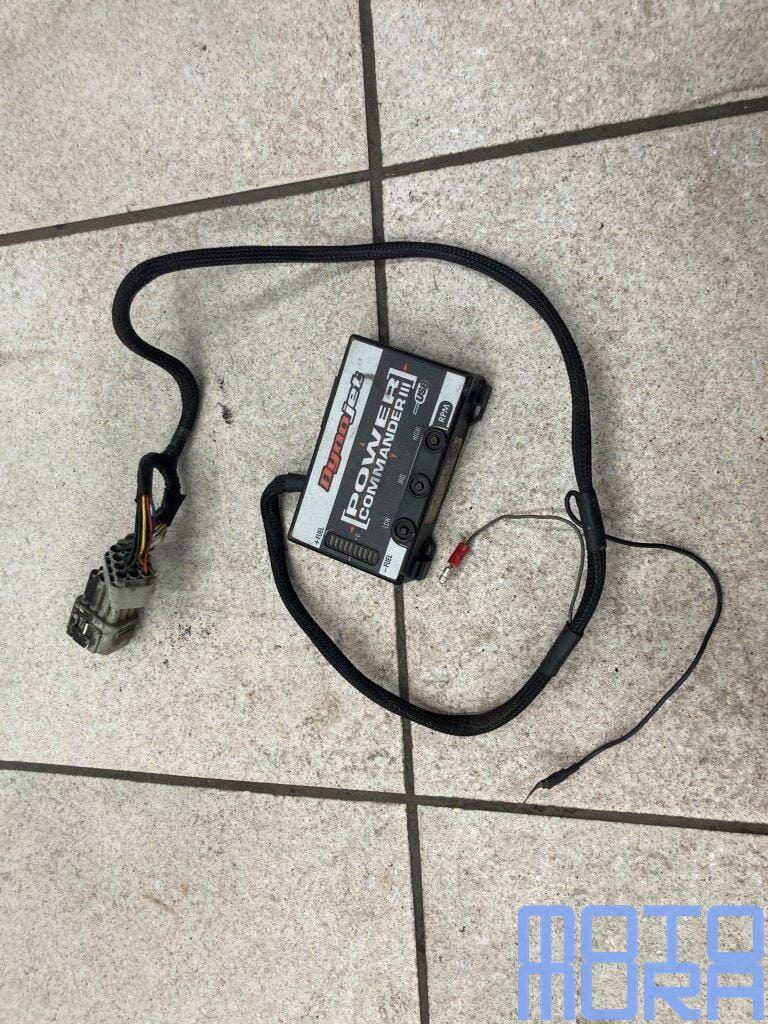 Powercommander 3 voor de Yamaha R1 2007 - 2008 RN19 power co, Motos, Pièces | Yamaha, Utilisé, Enlèvement ou Envoi