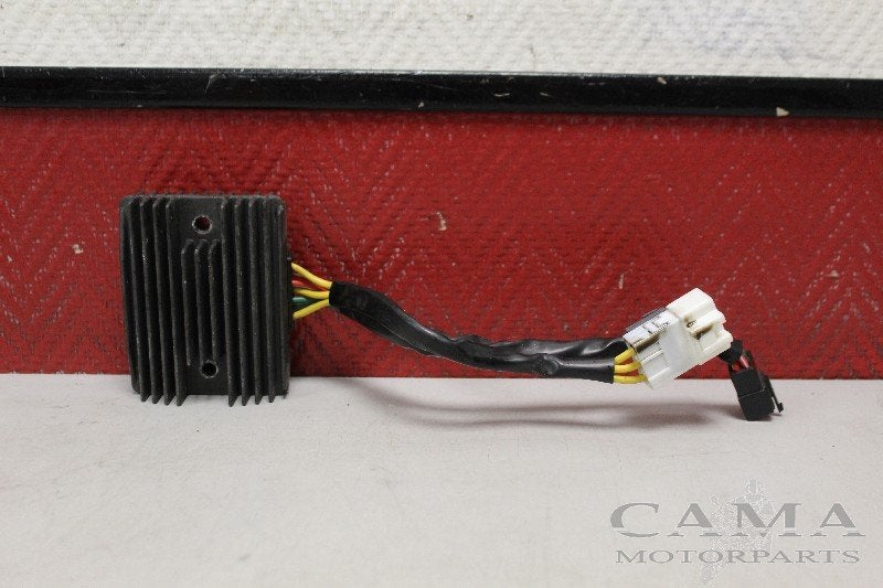 SPANNINGSREGELAAR Shiver 900 2017-2018 (SL900) (SH744AB), Motoren, Piaggio & C. SpA, Gebruikt, Customer_service@piaggio.com, Viale Rinaldo Piaggio, 25
56025  Pontedera, PI, IT