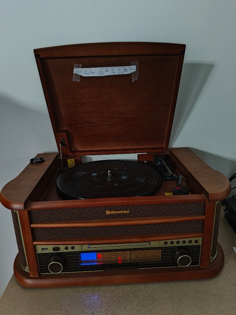 ROADSTAR combo radio , cd, platenspeler, cassette, usb, Ophalen of Verzenden, Gebruikt, Radio, Met cd-speler
