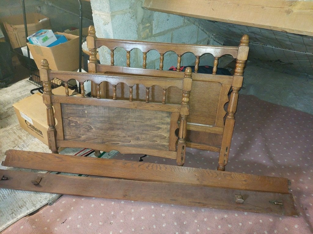 Vintage 1-persoon bed, Huis en Inrichting, Slaapkamer | Bedden, Ophalen, Gebruikt, Eenpersoons, Bruin