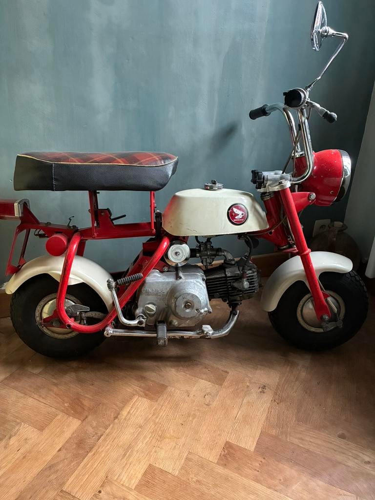 HONDA Z50M, Fietsen en Brommers, Brommers | Oldtimers, Ophalen